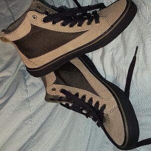 Eddie bauer storm sneaker